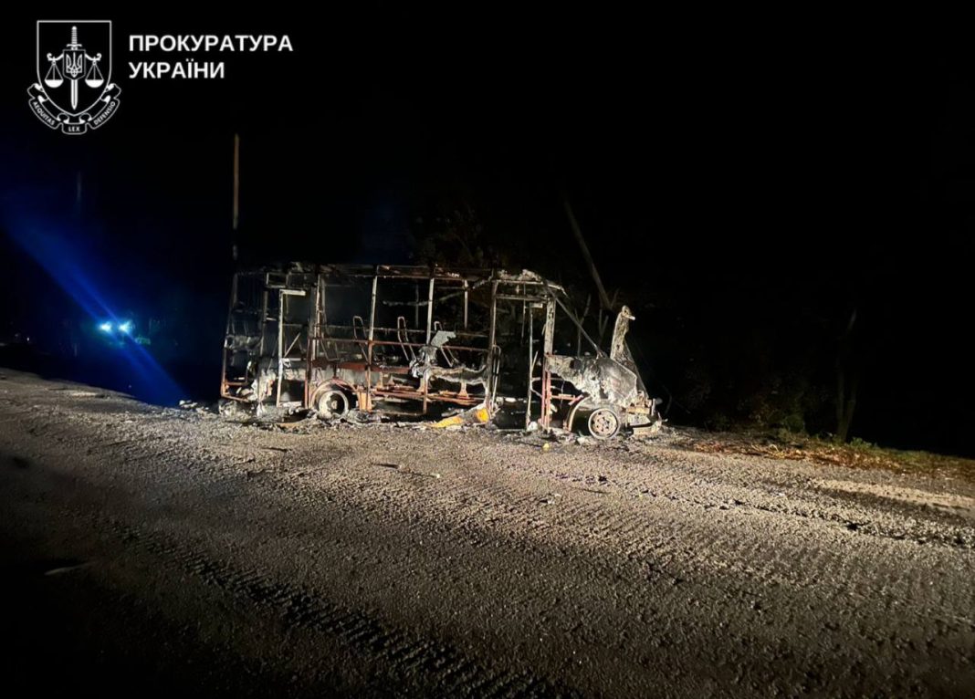 In the Sumy region, Russia set fire to a minibus: among the injured are children, there is a fatality.