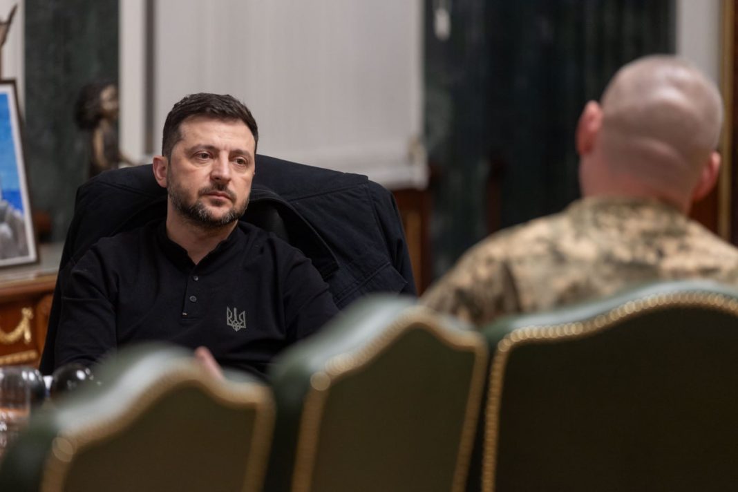 Зеленський під час обстрілів оголосив про зміну керівника Повітряного командування