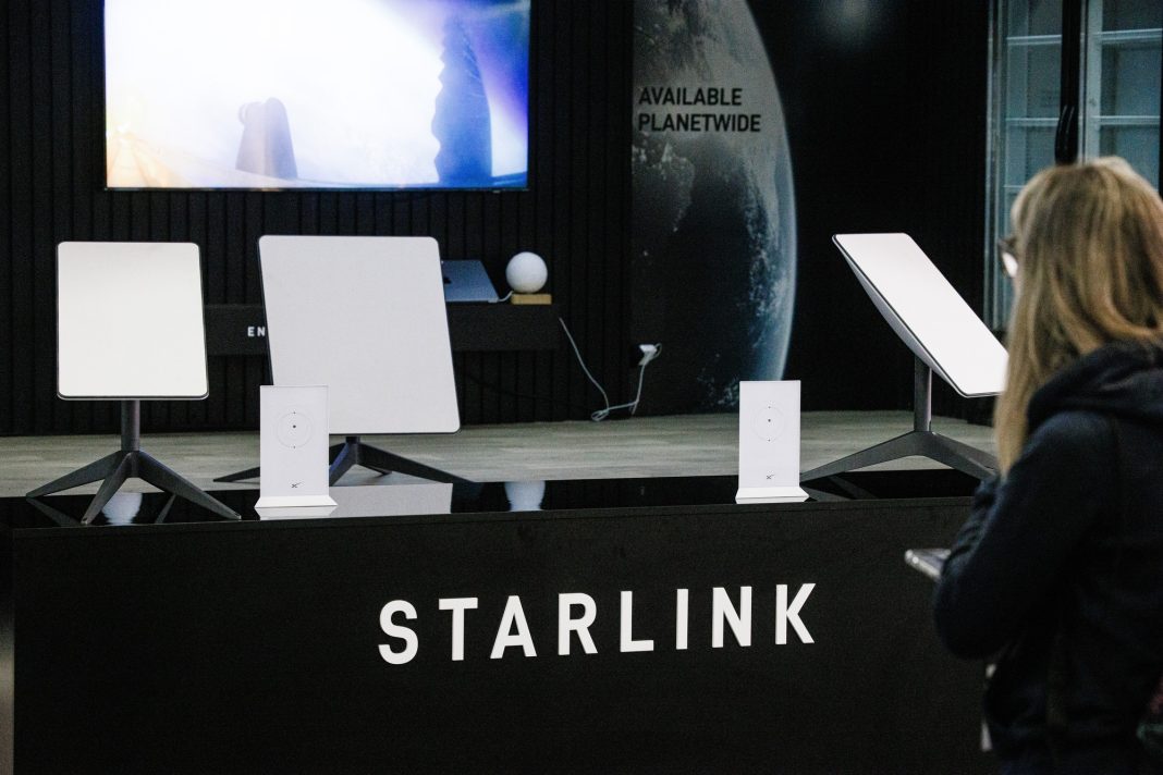 Russians are looking for ways to activate Starlink, the Ministry of Defense has considered all risks – Flash