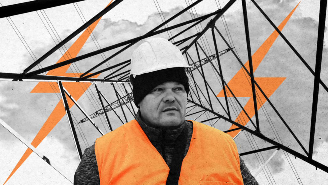 Two days without sleep and in the cold: how electricity supply is being restored in Kyiv after shelling