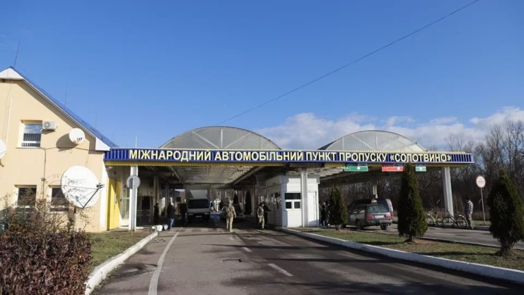 Traffic on the border with Romania will be temporarily restricted for more than a month.