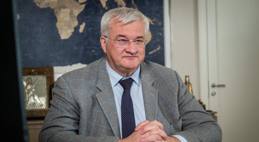 Министр иностранных дел: Украина вернула семерых инкассаторов, задержанных Венгрией – видео