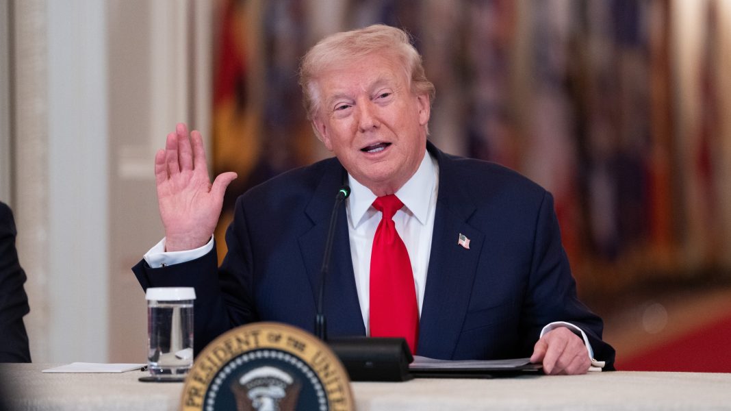 Trump: The United States opens an oil refinery for the first time in 50 years – the largest contract signed.