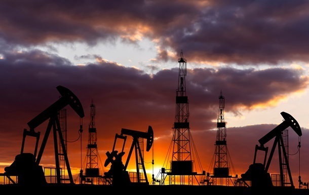 Цены на нефть упали ещё быстрее.