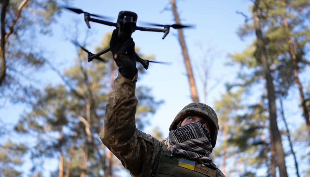 Українські оборонні компанії найактивніше шукають інженерів-конструкторів: висновки дослідження Ради зброярів