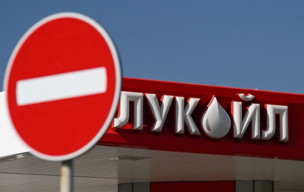 In St. Petersburg, the sale of gasoline was restricted.