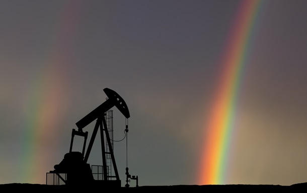 Prices for Russian and Iranian oil are decreasing in the Chinese market.