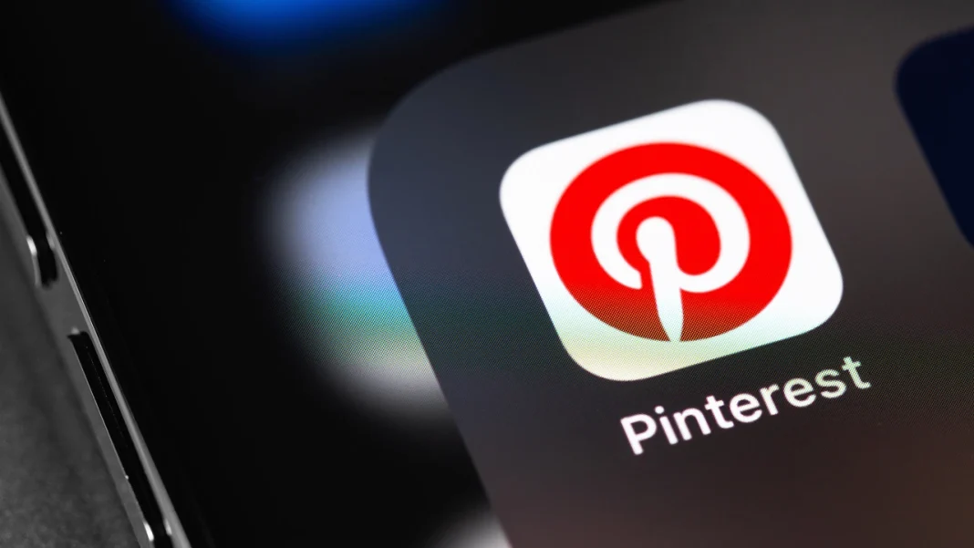 Pinterest signed a $4 billion agreement with Amazon Web Services for the development of cloud AI services.