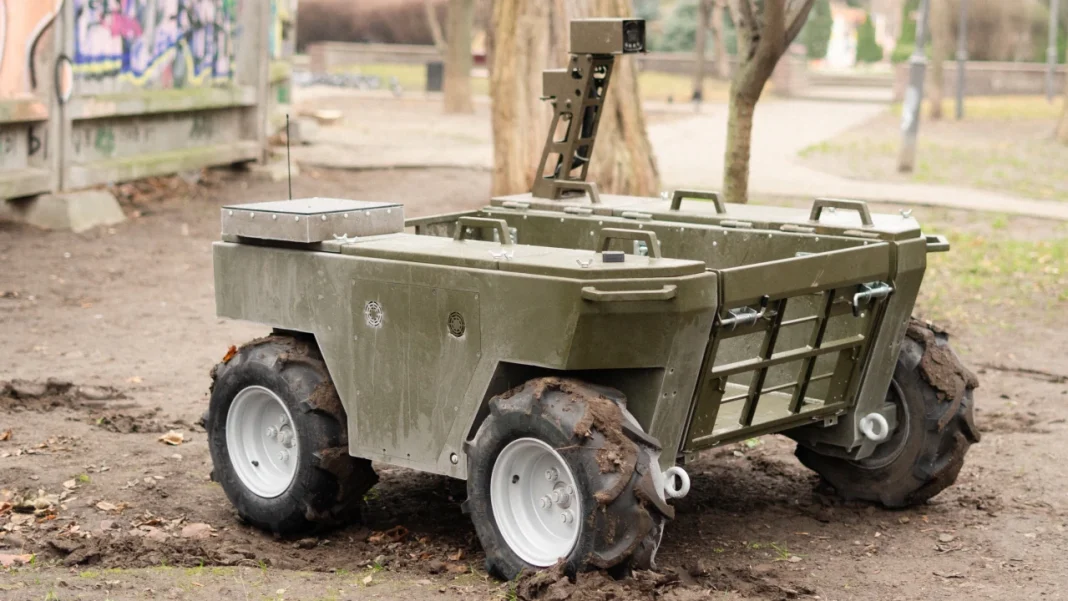 Украинская компания Trinity Robotics, которая специализируется на наземных роботах, получила инвестиции в размере €500 тысяч – на какие цели направят средства.