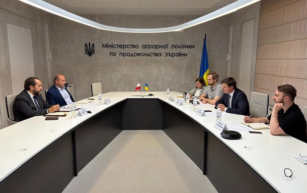 Ukraine is negotiating with Poland regarding agricultural exports.