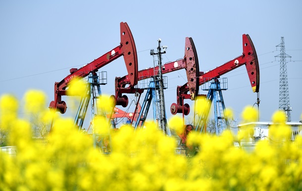 Brent and WTI fall after unexpected increase in U.S. oil inventories